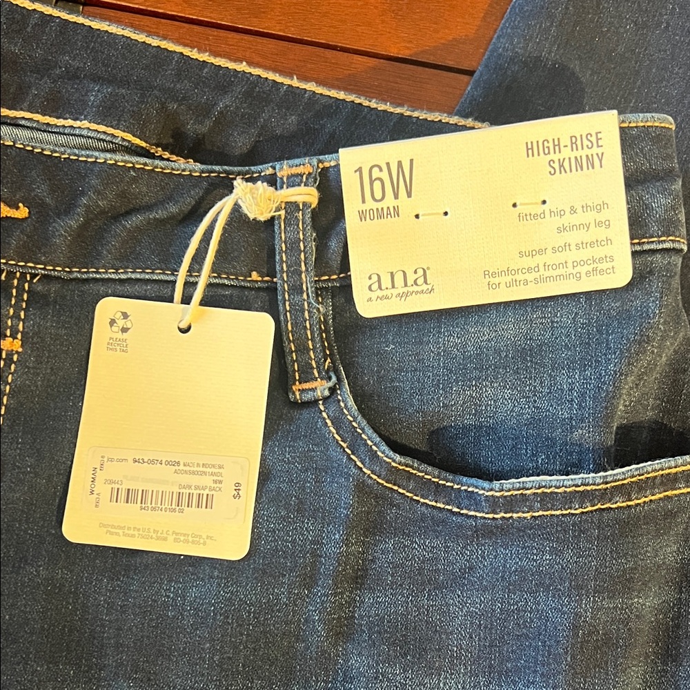 NWT a.n.a Women's high rise Skinny Jeans - Deep Indigo rinse - Picture 3 of 6